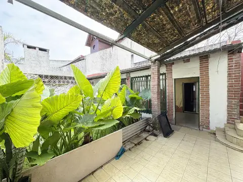 Casa 4 ambientes con 1 baño