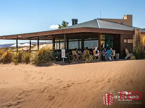Vende Terreno en Esquina en Chocon Medio