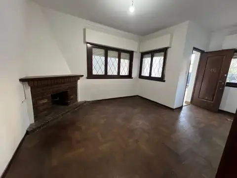 Depto Tipo Casa en Alquiler de 3 ambientes
