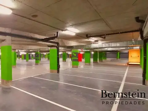 COCHERA COMERCIAL :: THAYS PARQUE LELOIR :: CON RENTA
