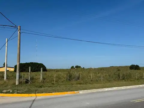 Terrenos en venta conjunta - 3.991Mts2 - Reta