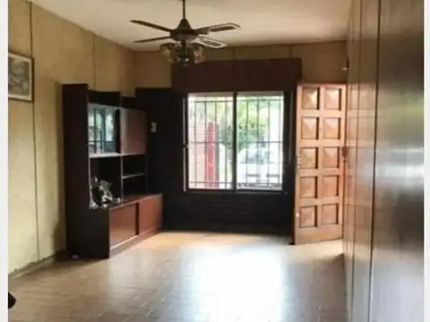 Depto Tipo Casa en Venta en Villa Luzuriaga, USD 85.000