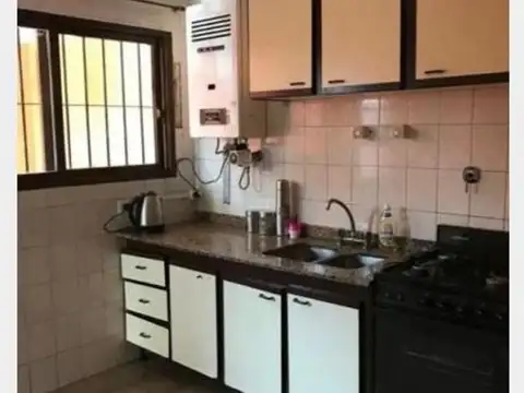 Depto Tipo Casa 3 ambientes con 2 baños