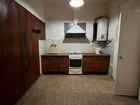 Ideal inversores – 3 ambientes en esquina comercial para reciclar