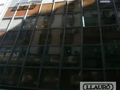 Reconquista - Tucumán: frente  214 m2. vigilancia categoría