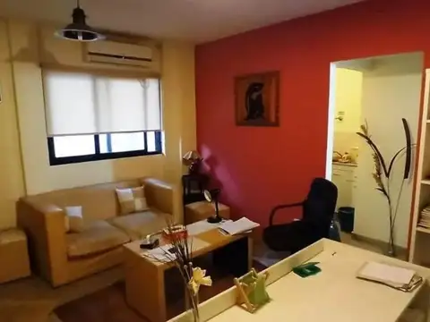 MONOAMBIENTE - COCINA SEPARADA - LANUS