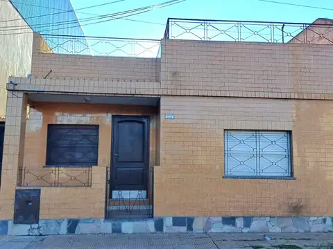 Venta de casa s/lote de 300 m2