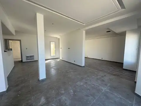 Casa 6 ambientes con 2 baños