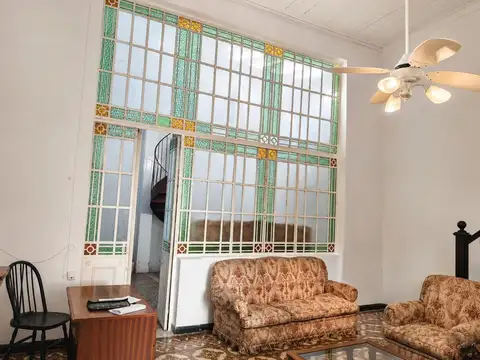 Casa 5 ambientes con 4 baños
