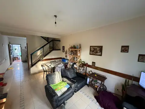 Departamento 4 ambientes con 2 baños