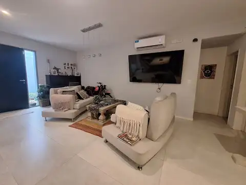 Casa en Venta en Tortuguitas, USD 180.000