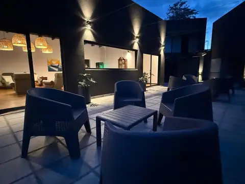 VENTA DE HOTEL EN ESQUINA