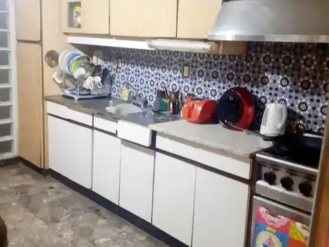 Casa 5 ambientes con 3 baños