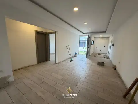 Casa 3 ambientes con 2 baños