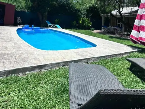 Casa en Venta con 2 cocheras