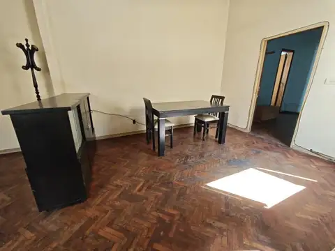 Carlos Calvo 1500 , Piso 2