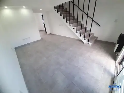 Casa en Venta en Villa Lynch, USD 145.000