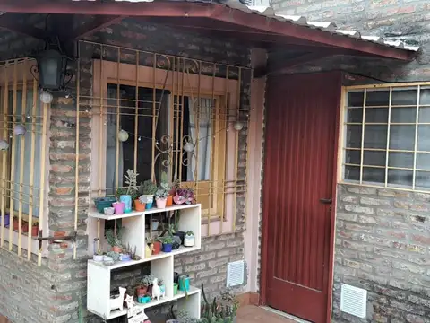 CASA 3 AMBIENTES CON PISCINA