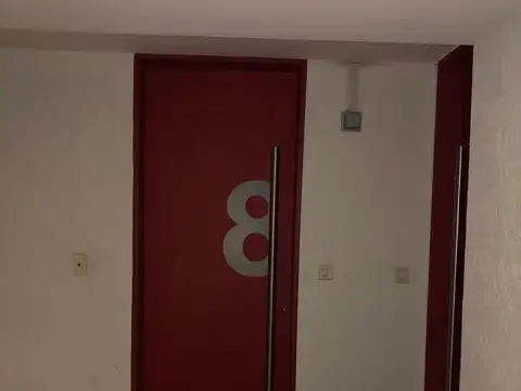 Departamento tipo loft en 2 plantas c/ patio terraza - 51 m² Cub.- V. Sarmiento