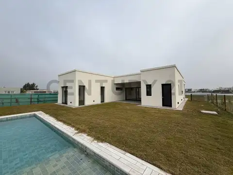Casa en alquiler de tres dormitorios en Villalobos, Pueblos del Plata