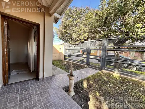 Casa 3 ambientes con 1 baño