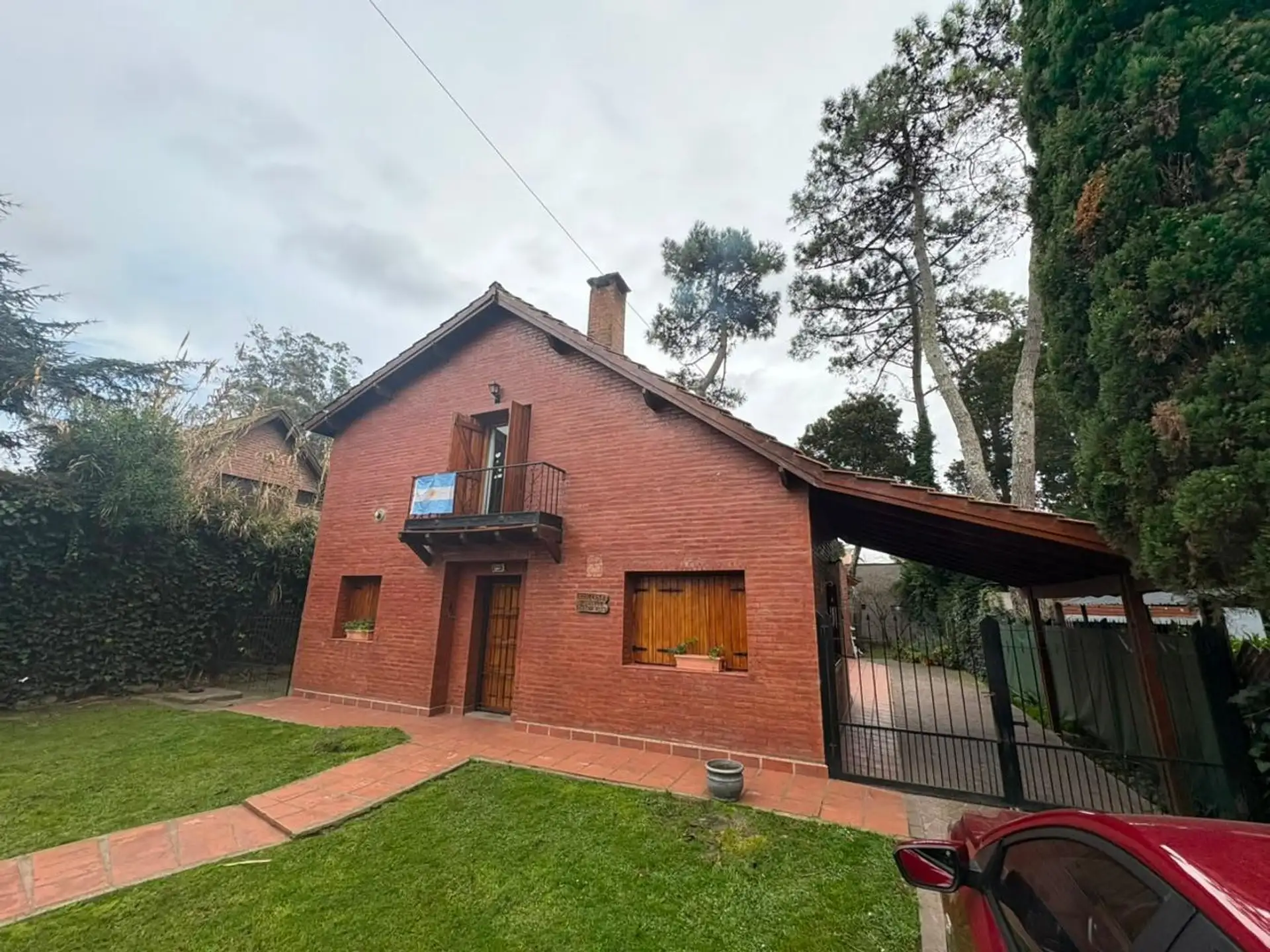 CASA-CHALET EN EL BOSQUE PERALTA RAMOS