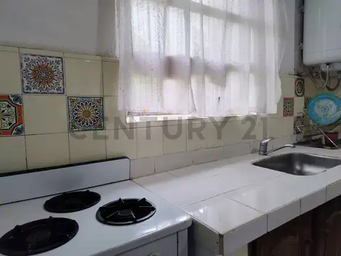 Casa 4 ambientes con 1 baño