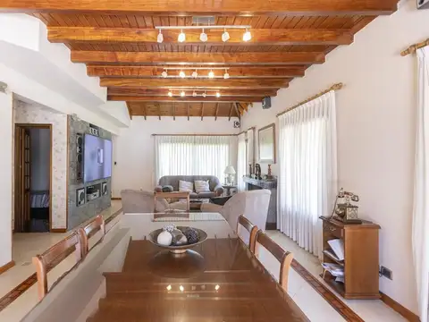 Casa en Venta en Country El Paraíso, USD 270.000