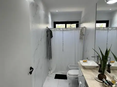 Casa en Alquiler de 4 dormitorios