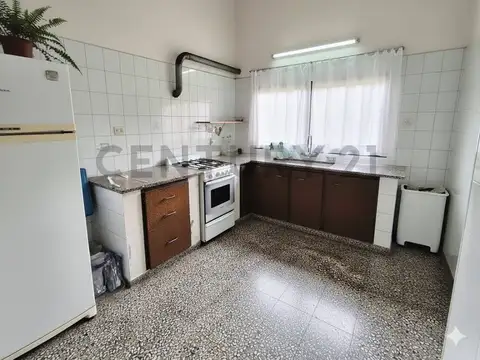 CASA EN VENTA 4 AMBIENTES MANUEL B GONNET LA PLATA BUENOS AIRES