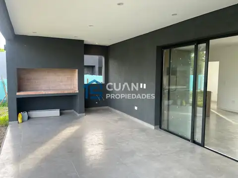 Casa en Alquiler en Pilar Del Este - Santa Sofia, USD 1.300
