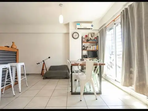 Departamento en venta - 2 Dormitorios 1 Baño - Parque Chas