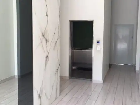 Av Pres Bartolome Mitre 3271 , Piso 3