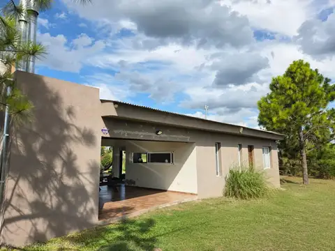 Casa 3 ambientes con 2 baños