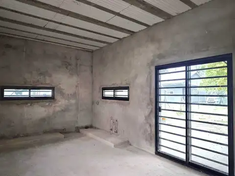 VENTA CASA EN OBRA GRIS BARRIO SEMICERRADO SAN JERONIMO MATHEU