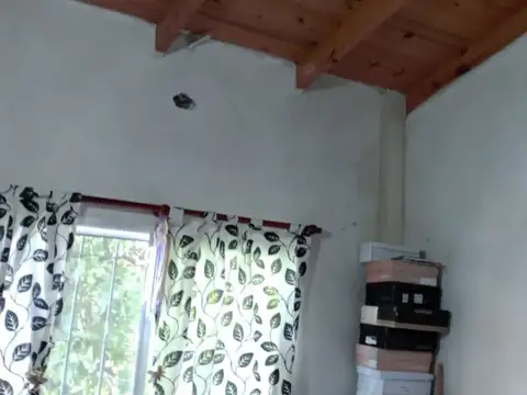 Casa en Venta en Rafael Calzada, USD 120.000