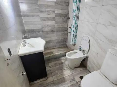 Casa 4 ambientes con 3 baños