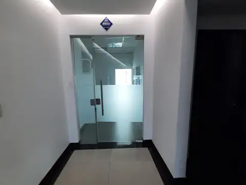 Oficina Monoambiente con 2 baños