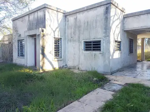 Casa 3 ambientes con 2 baños
