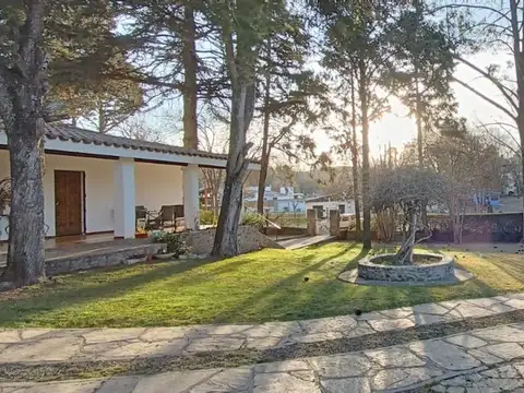 Casa 6 ambientes con 3 baños