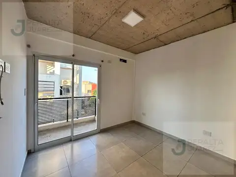 Gerardo Varela al 900