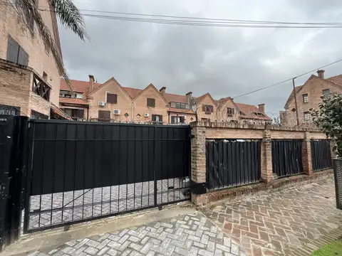 Depto Tipo Casa en Venta de 4 ambientes