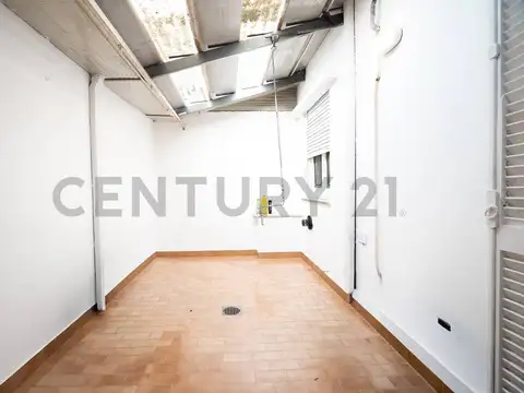 Ph en venta de 2 dormitorios con patio en La Plata
