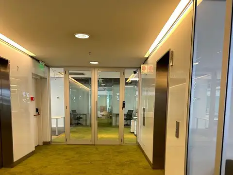 Oficina Monoambiente con 6 baños
