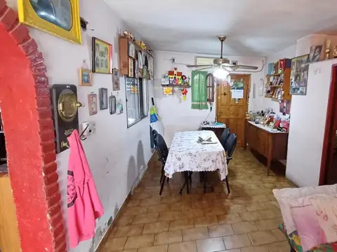 Casa 6 ambientes con 3 baños