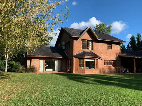 Casa en venta y alquiler en Country San Diego