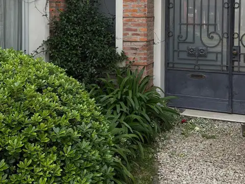 DEV. Casa en alquiler temporario 7 ambientes con pileta en Barrio Santa María de Tigre, Tigre a 5 minutos del centro comercial de Nordelta