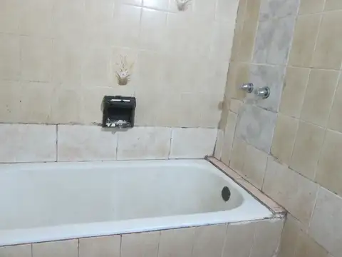Depto Tipo Casa en Venta 40 años