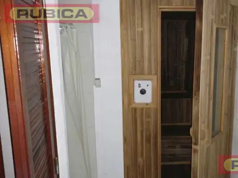Casa en Venta con 4 cocheras