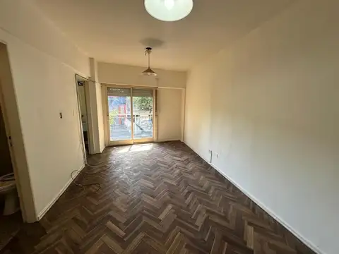 1 ambiente con balcón al frente. Gran oportunidad